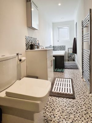 En suite- click for photo gallery